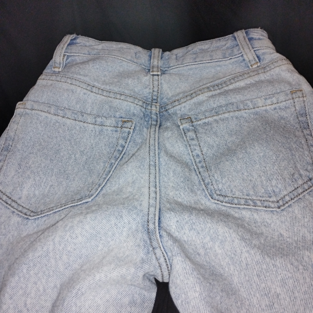 Jeans - Picture 7 of 9